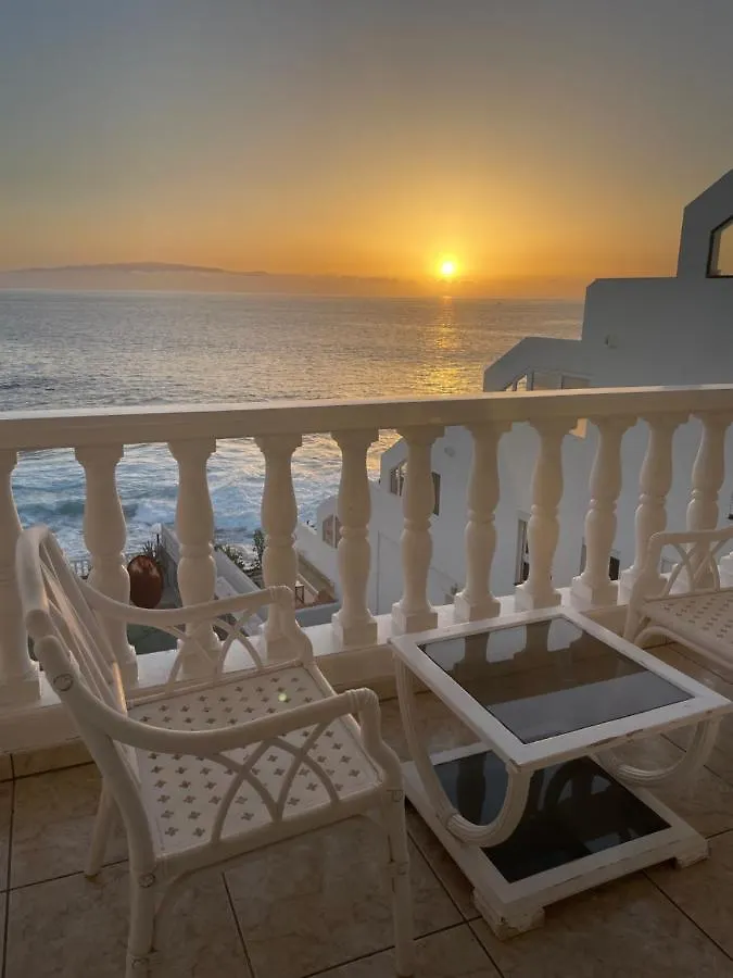 1St Line Sea View & Rooftop - Arena Puerto de Santiago  Apartment